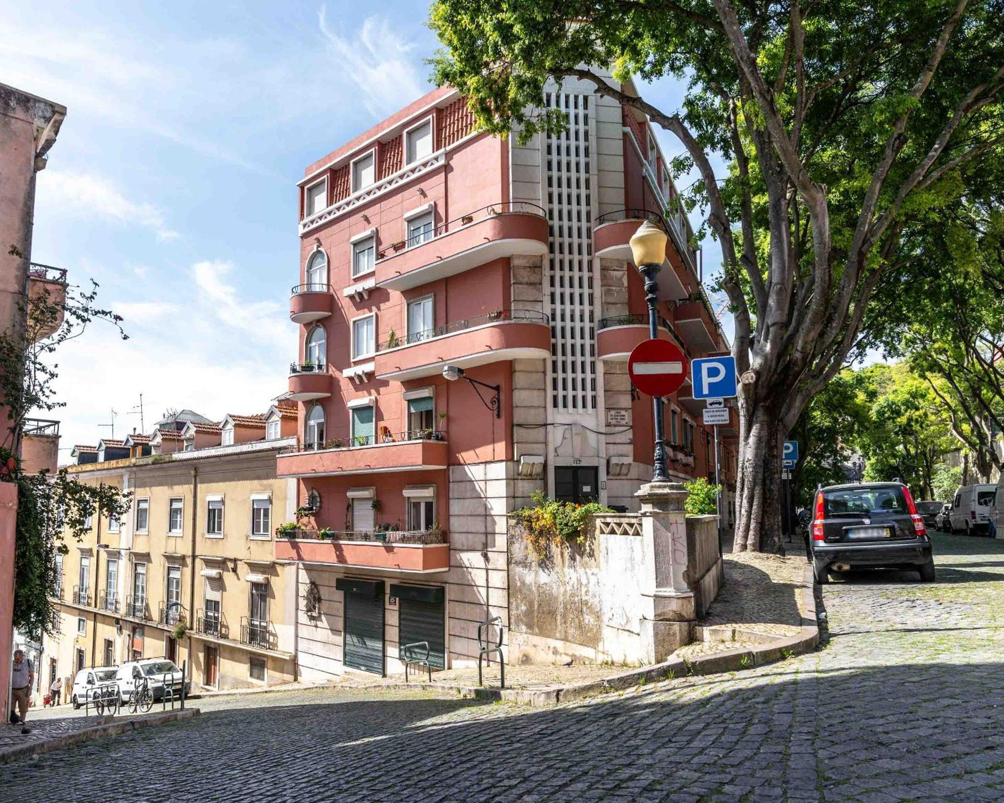 Limehome Lisbon Calcada Do Cardeal Exterior photo