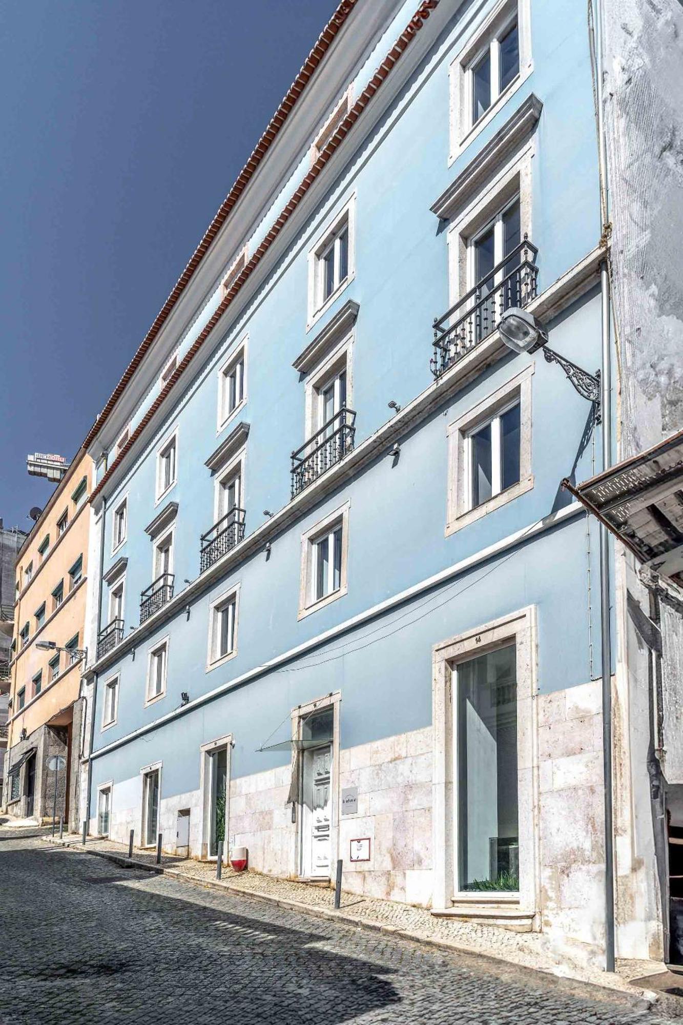 Limehome Lisbon Calcada Do Cardeal Exterior photo